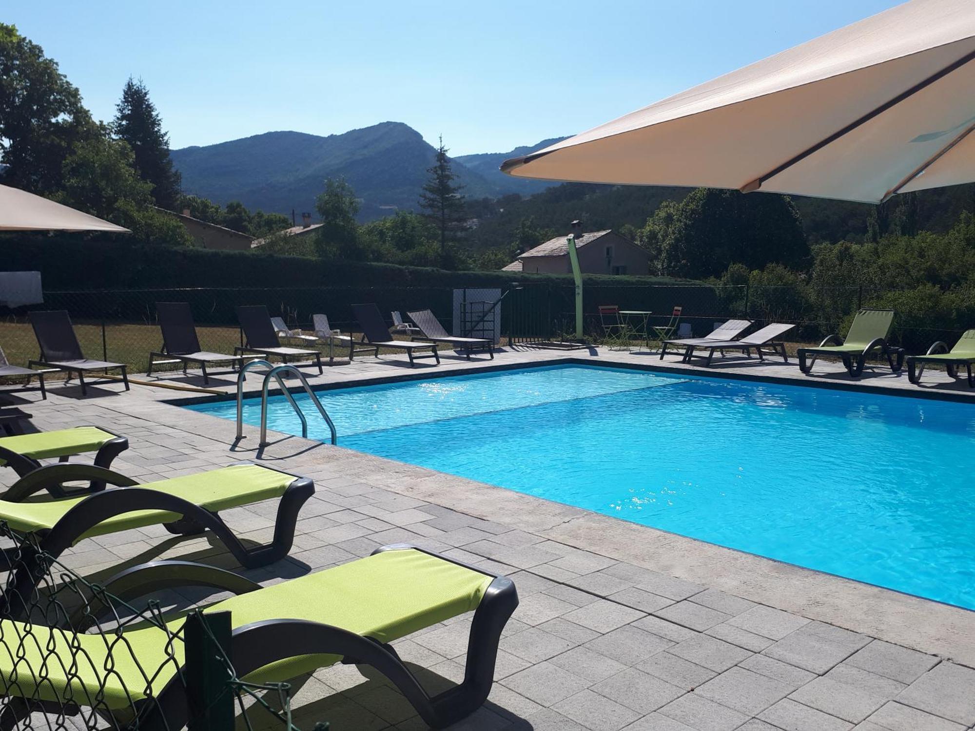 Logis Hotel Le Ceans Orpierre Exterior photo